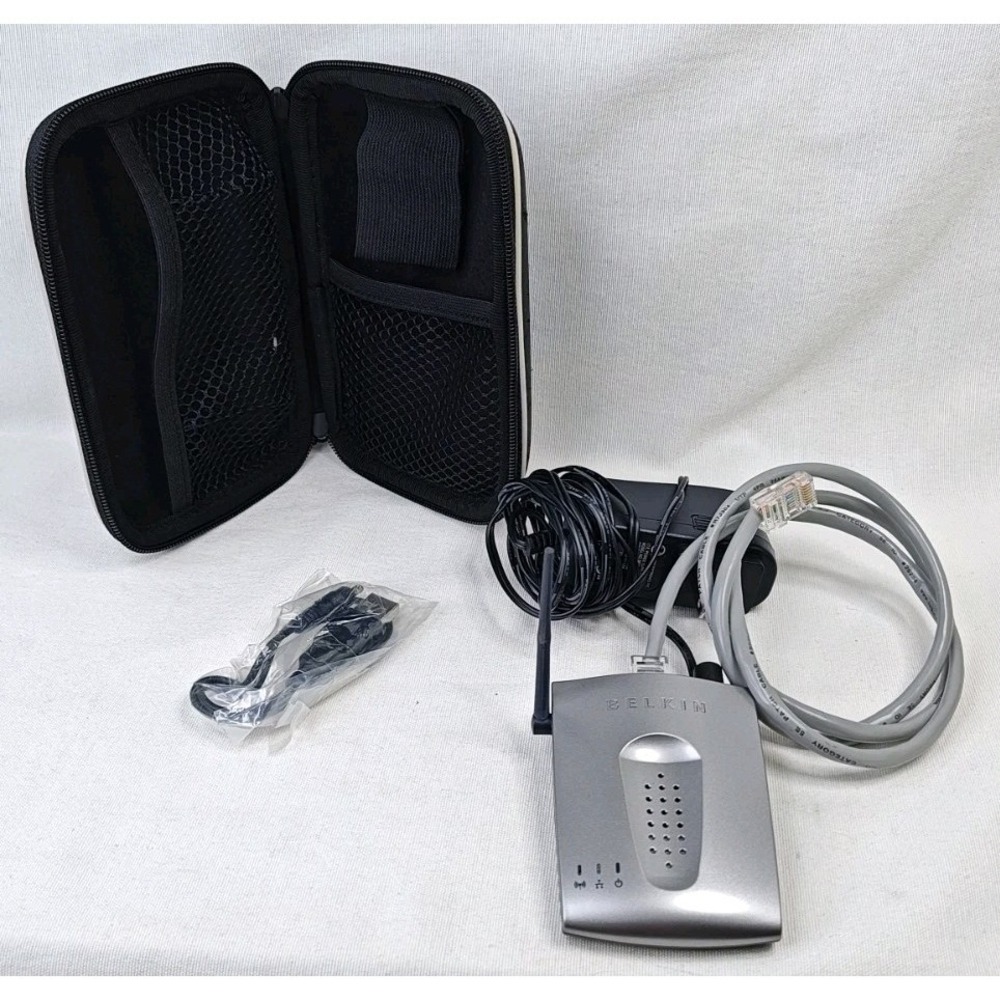 Belkin Wireless G‎ Travel Router F5D7233 Portable Wi-Fi Hotspot Kit with Case AC